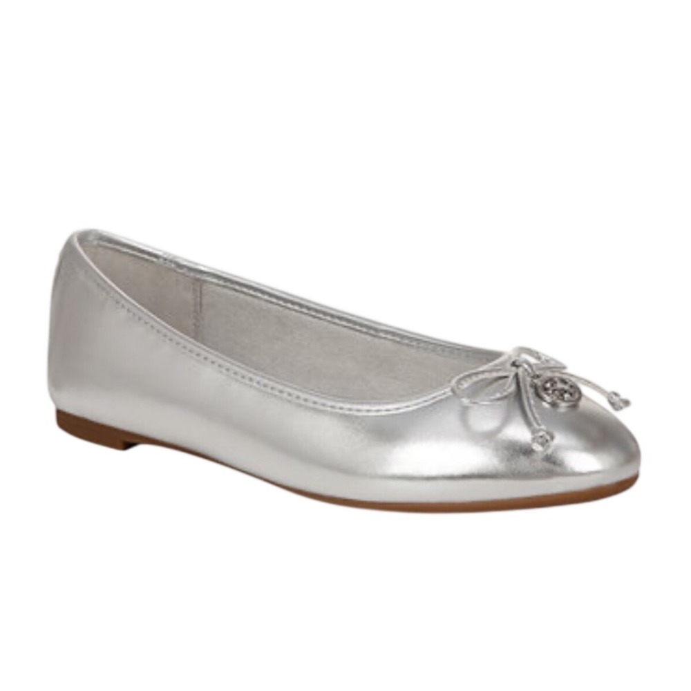 Sam & Libby Callen Ballet Flats 9.5 Silver Metallic Bow Charm Round Toe Flat